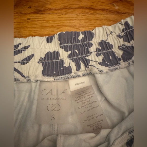 CALIA by Carrie Underwood Swim Collection Mid Rise Flutter Shorts Size S - Picture 5 of 5
